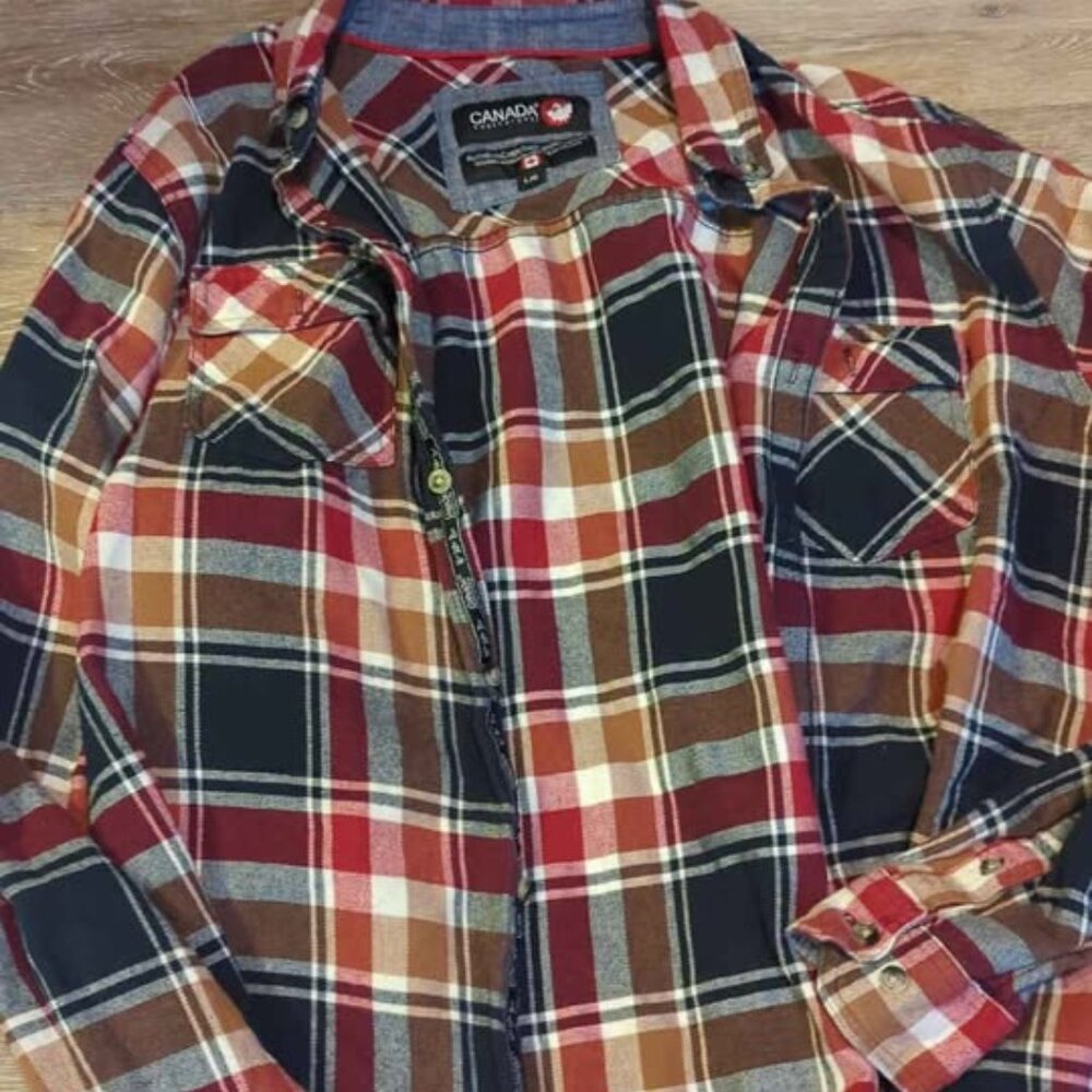 Canada weather gear men's large‎ button down top